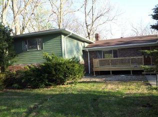 6896 Hillcrest Ct, Indianapolis, IN
