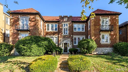 7331 Forsyth Blvd #1E Photo 1