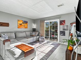 308 Chanel Ct APT 2, Louisville, KY 40218