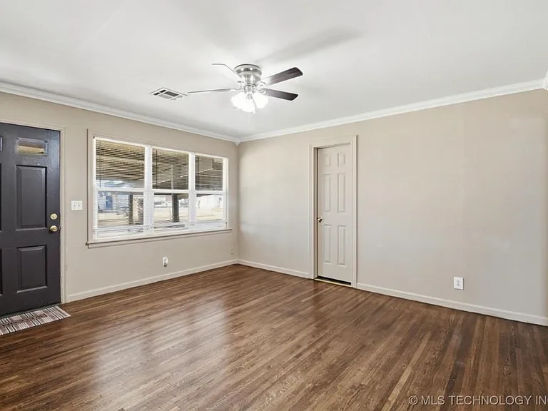 729 N 72nd East Ave — Photo 4