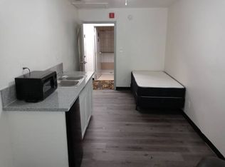 706 E 21st St #22, Bakersfield, CA 93305