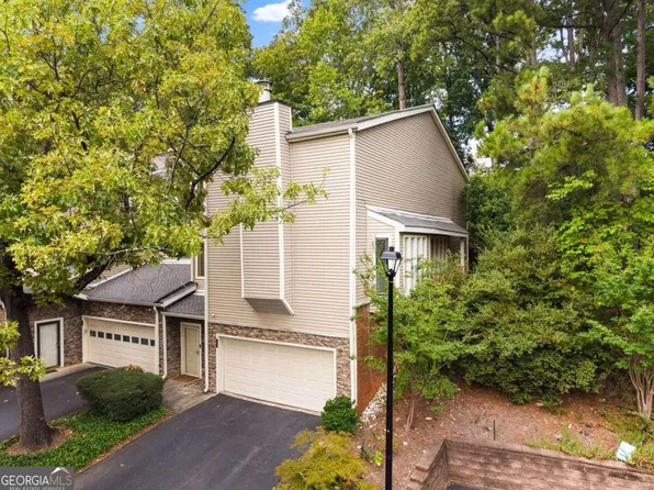 18 Basswood Cir, Sandy Springs, GA 30328