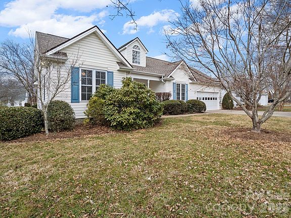 2nd image of 127 Kingfisher Ln