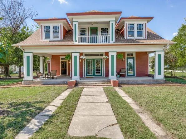 217 N 7th St, Sanger, TX 76266