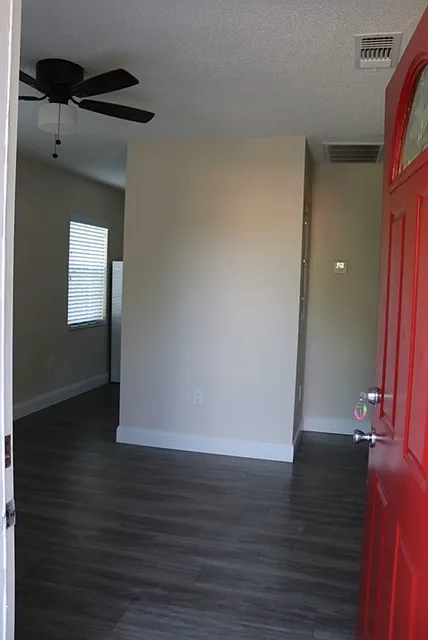 1 bed, 500 sqft, $1,500 — Photo 4