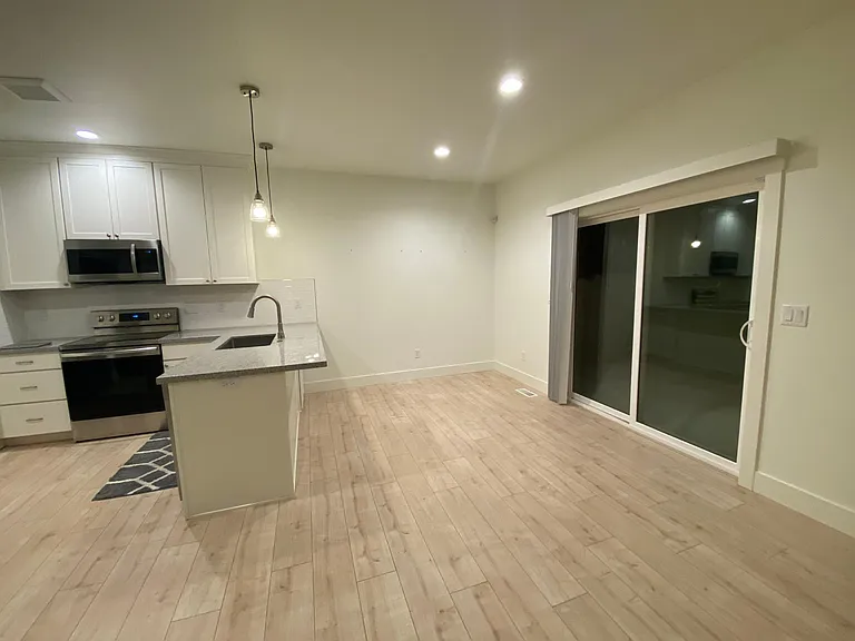 416 S 3 W — Photo 48