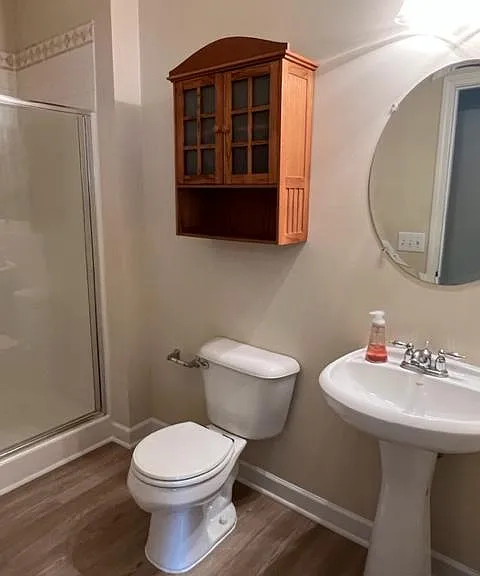 Full bath in the first floor