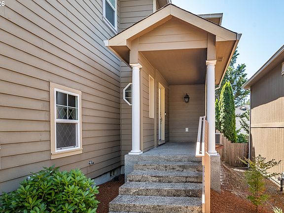2nd image of 1487 NE Four Seasons Dr