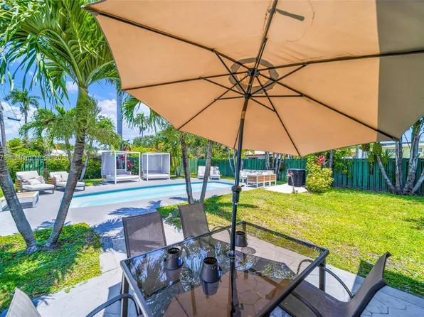 1511 Arthur St, Hollywood, FL 33020