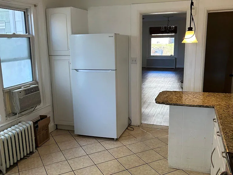 1744 W Union St — Photo 6