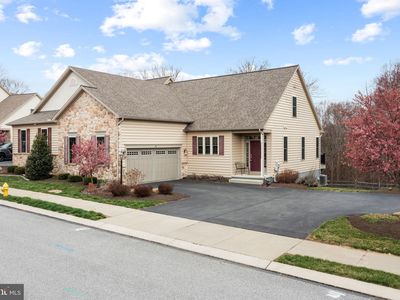 242 Honeycroft Blvd, Cochranville, PA, 19330