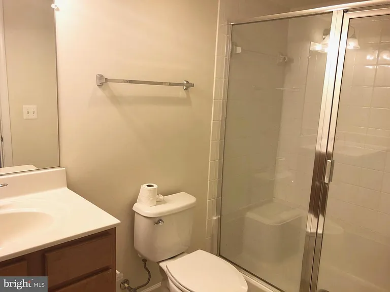 8323 Heritage Crossing Ct — Photo 14