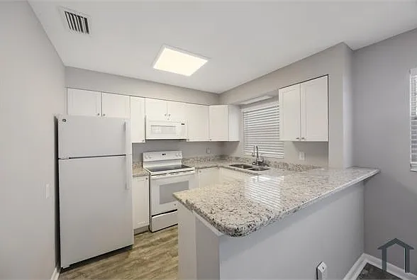 2 bed, $1,795 — Photo 3