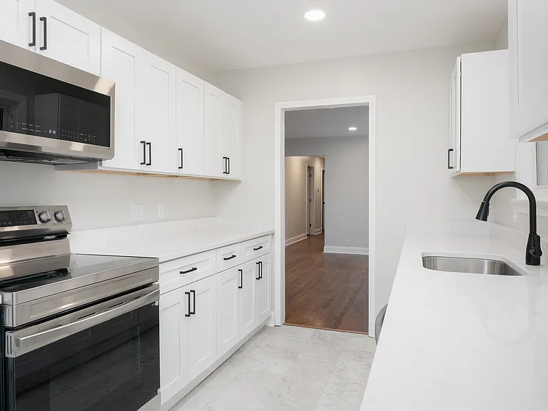 2319 Buena Vista Dr — Photo 6