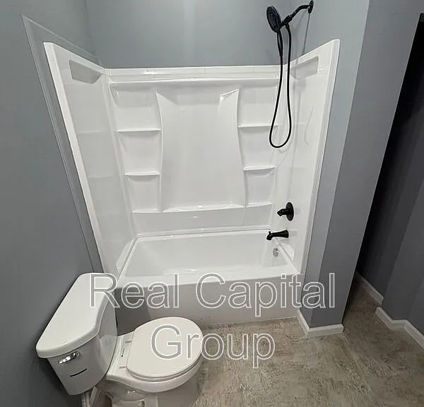 44 Alexander St #1 — Photo 8