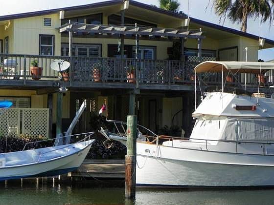 1st image of 4 Bimini Dr