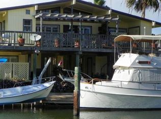 4 Bimini Dr, Rockport, TX 78382