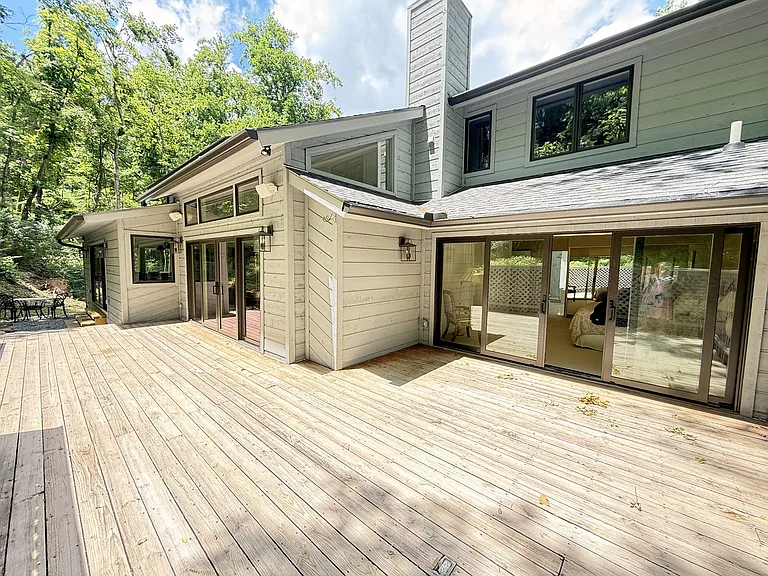 6617 Chatsworth Pl — Photo 36