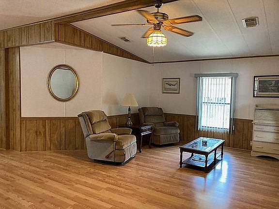 4th image of 2383 Sandlewood Ln