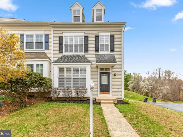 3971 Hartlake St, Woodbridge, VA 22192