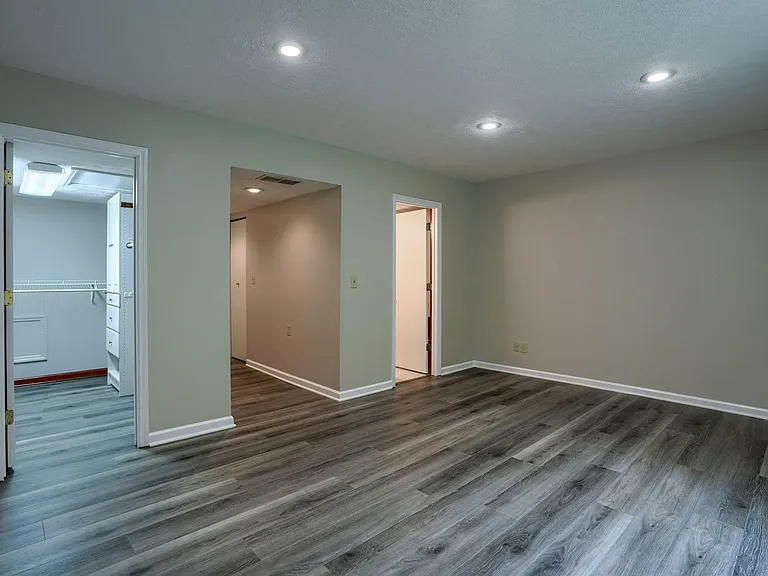 273 Shanahan Rd — Photo 26