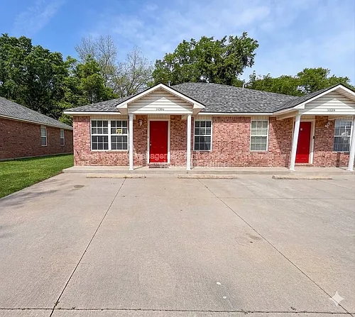 1439 Brazil St Photo 1