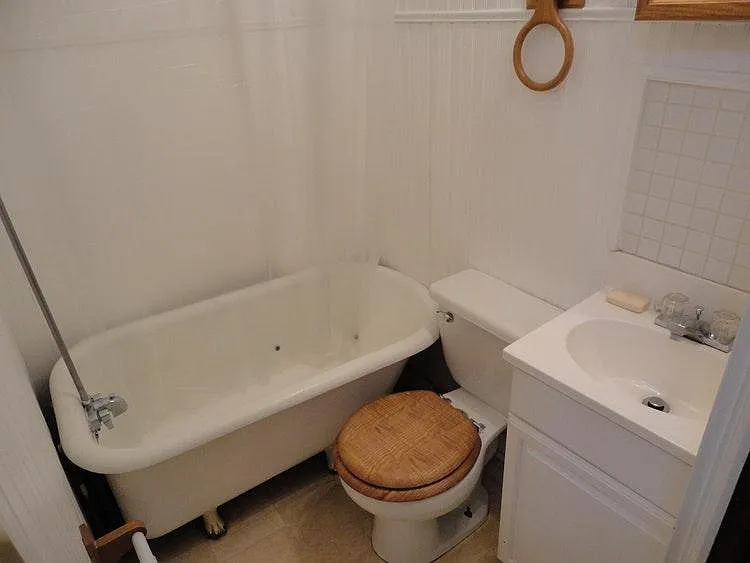 620 Madison Ave #3 — Photo 3
