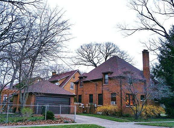 3rd image of 1504 N Jackson St