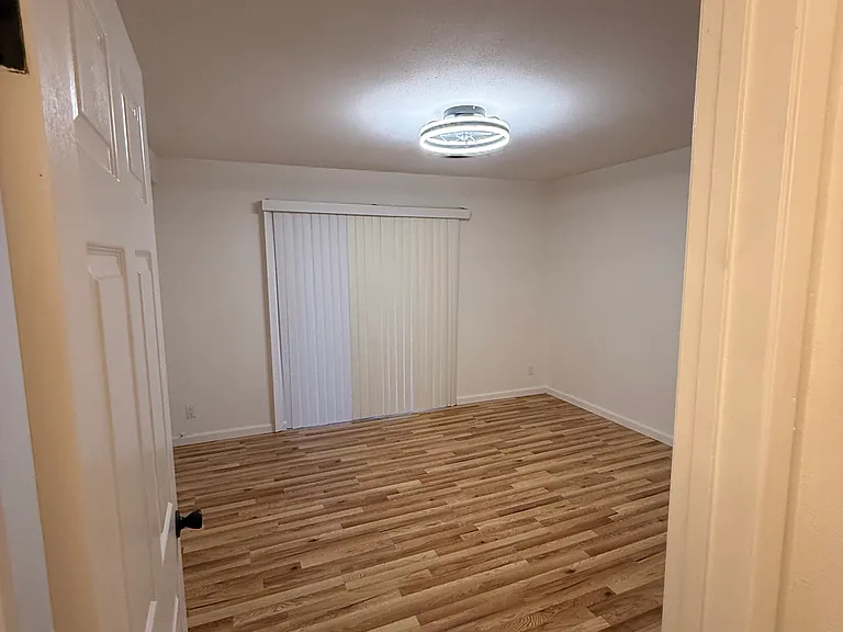 21219 Roscoe Blvd #111 — Photo 14
