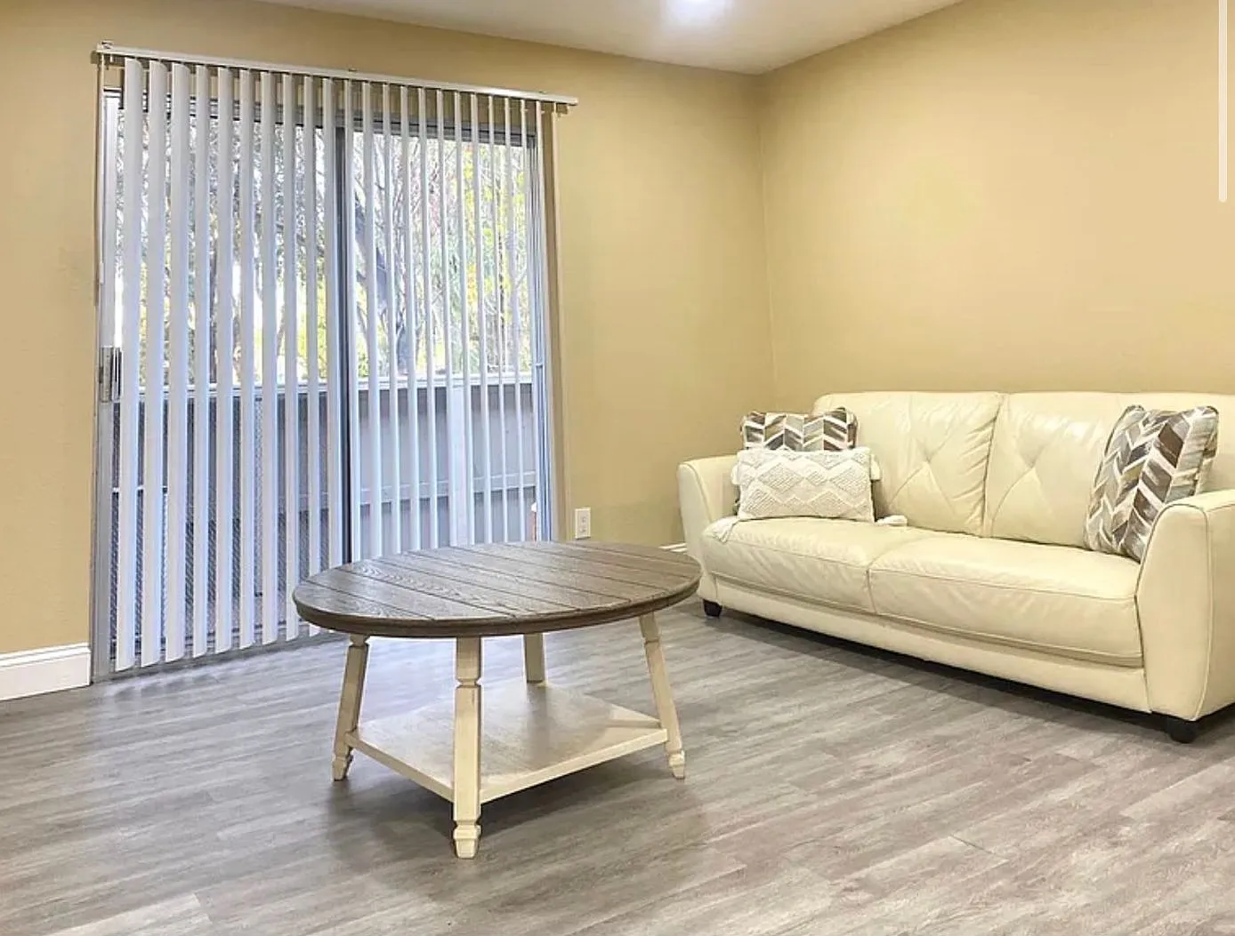 Updated 2-Bedroom Condo in Fremont's Baywood Villas — Photo 2