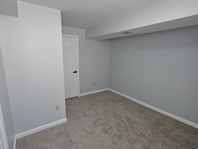 815 Aztec Dr #B — Photo 6