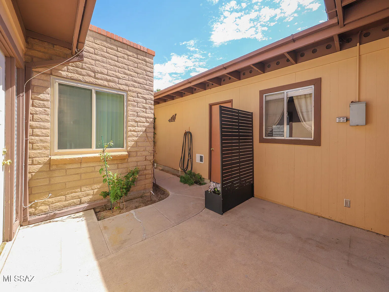 2 bed, 2.0 bath, 1128 sqft, $1,550 — Photo 4