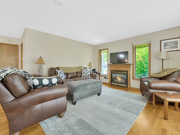 5th image of 1100 Peninsula Dr