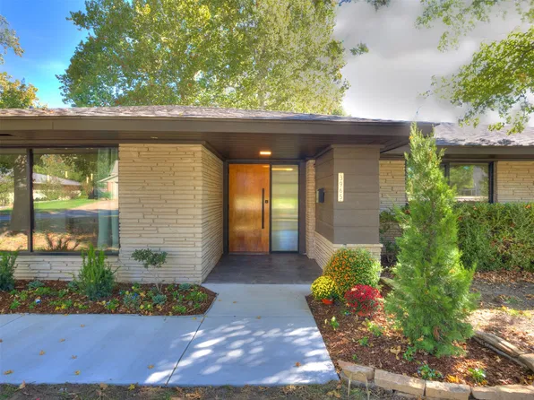 3965 S Delaware Pl, Tulsa, OK 74105