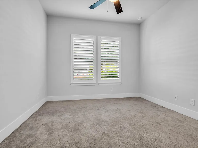 16 Clearview Terrace Pl — Photo 31