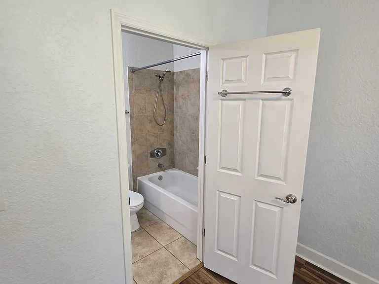 2508 SW 35th Pl — Photo 14
