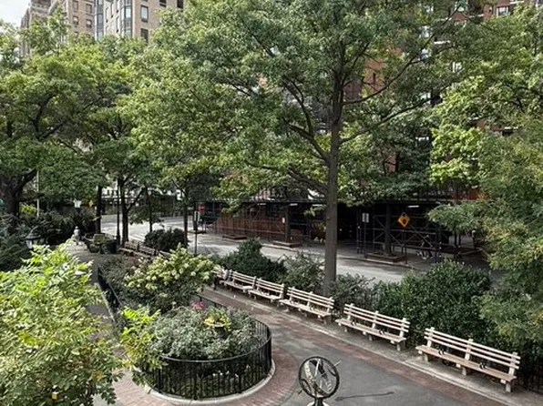 865 United Nations Plaza image 18 of 22