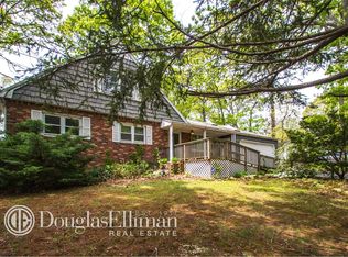 6 John Dr, Farmingville, NY 11738