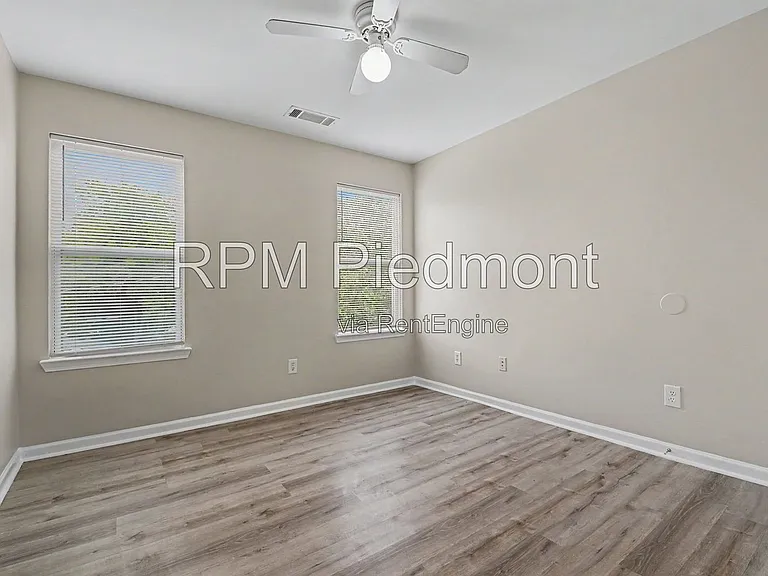 753 Prince Pl NW — Photo 18