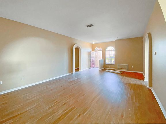 3rd image of 27734 Breakers Dr