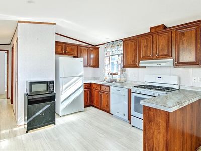 62 West Dr, Rumford, RI, 02916