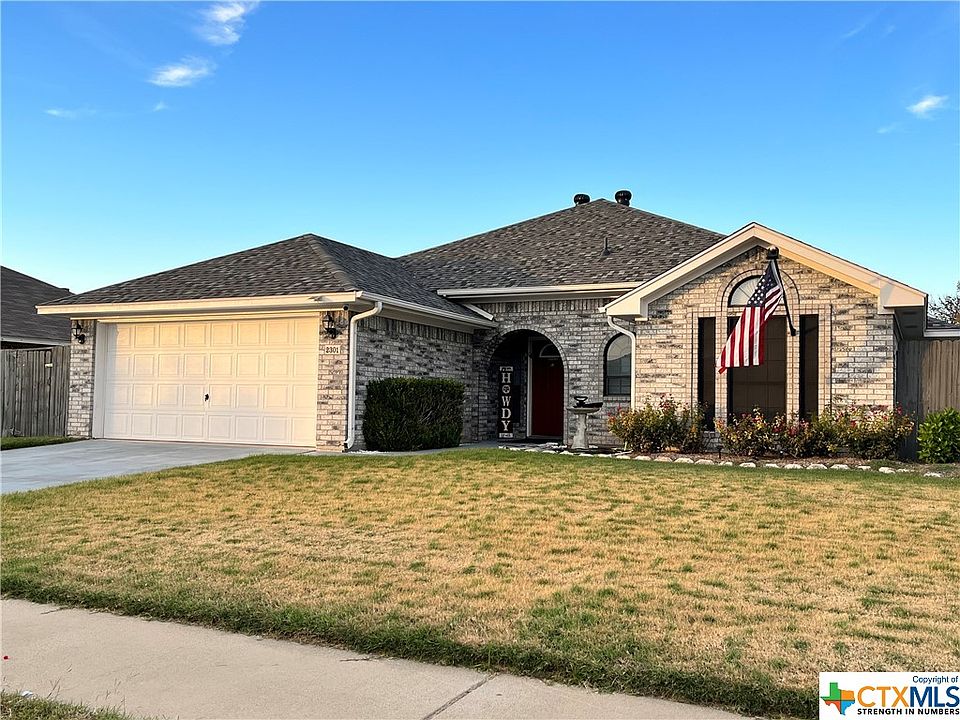2nd image of 2301 Lava Ln