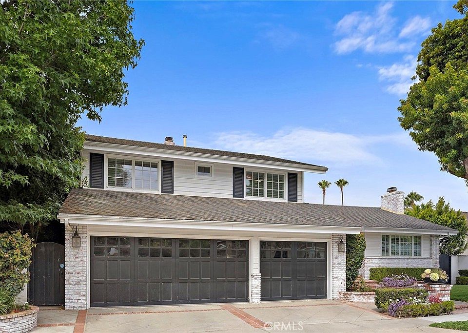 1st image of 2201 Aralia St