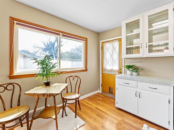 5th image of 1453 N Woodrow Ct