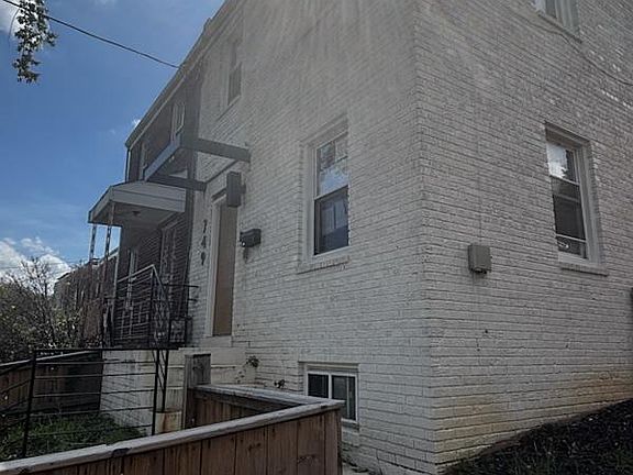 2nd image of 749 Adrian St SE