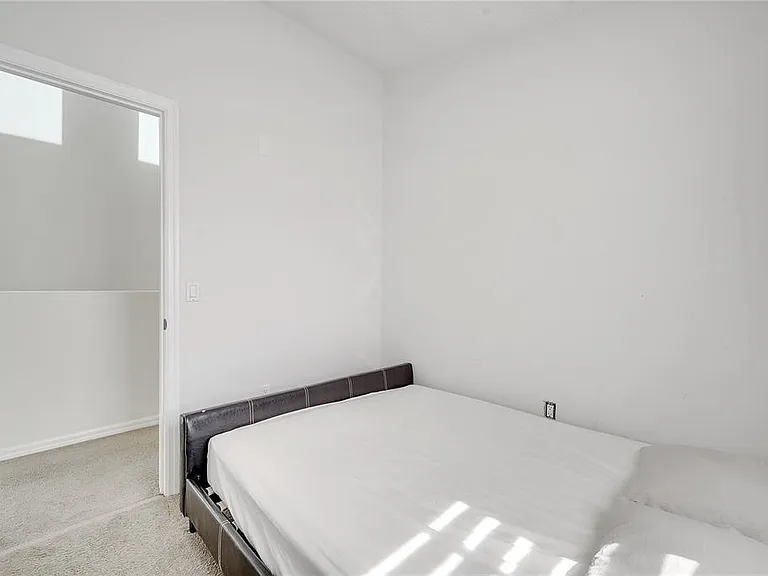 1028 Universal Rest Pl — Photo 40