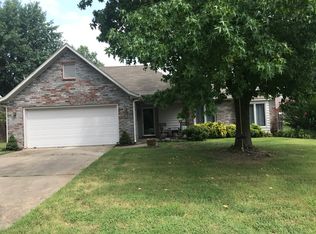1626 E Thornhill Dr, Fayetteville, AR 72703