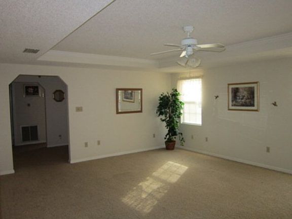 5th image of 501 E Coleman Dr