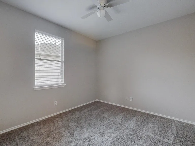 4134 Petersburg Dr — Photo 22