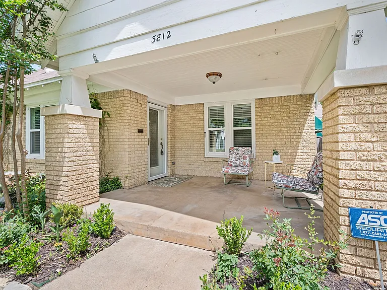 3812 Bunting Ave — Photo 3